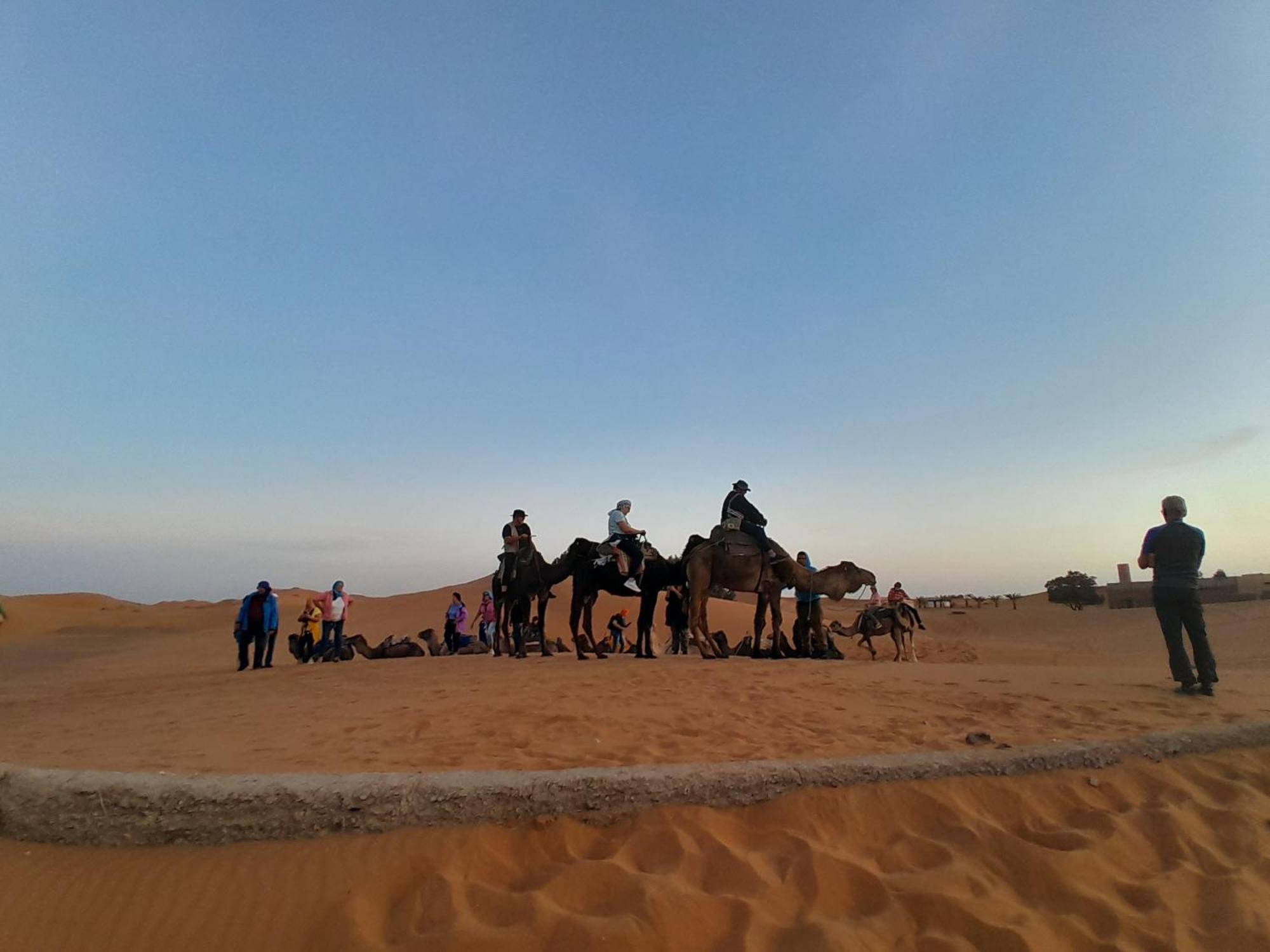 Camel Trekking Desert Camp Merzouga Extérieur photo
